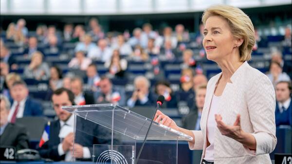 Ursula von der Leyen nie ustaje w wysiłkach, by - dla dobra niemieckiego przemysłu - zaorać europejskie rolnictwo