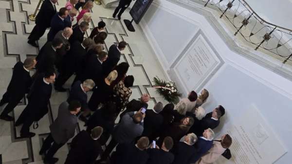 Posłowie sami uczcili rocznicę wyboru św. Jana Pawła II. Sejm przemilczał rocznicę? Posłowie sami uczcili rocznicę wyboru św. Jana Pawła II. Sejm przemilczał rocznicę?