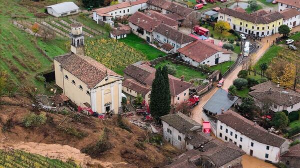 lawina błotna we Włoszech