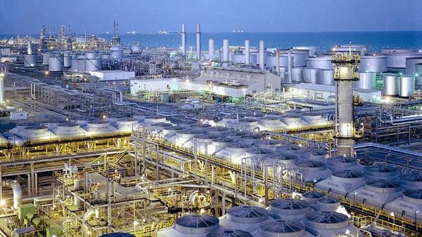 zbiorniki magazynowe w Zatoce Perskiej