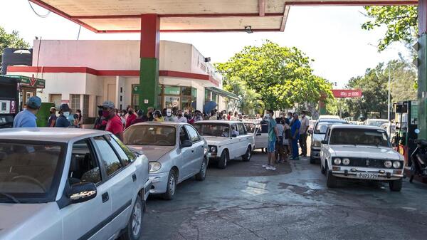 stacja benzynowa na Kubie