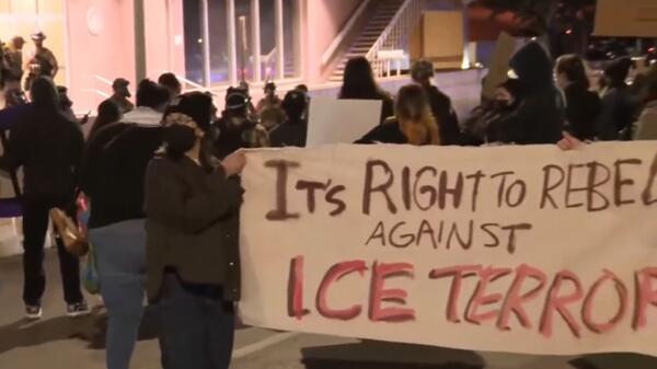 protesty ekstremistów lewicowych w Austin