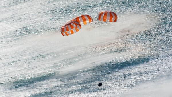 wodowanie kapsuły w Pacyfiku