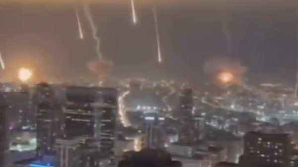 Iran uderzył w Tel Awiw amunicją kasetową