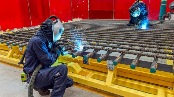 spawanie konstrukcji na Hinkley Point C