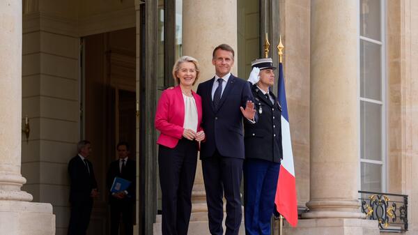 Emmanuel Macron i Ursula von der Leyen