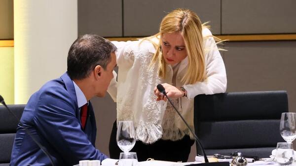 Giorgia Meloni i Pedro Sanchez