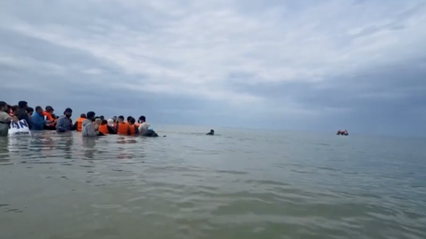 Rekord na kanale La Manche. 230 migrantów stłoczonych na jednym pontonie