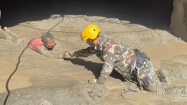 akcja ratunkowa w Nepalu