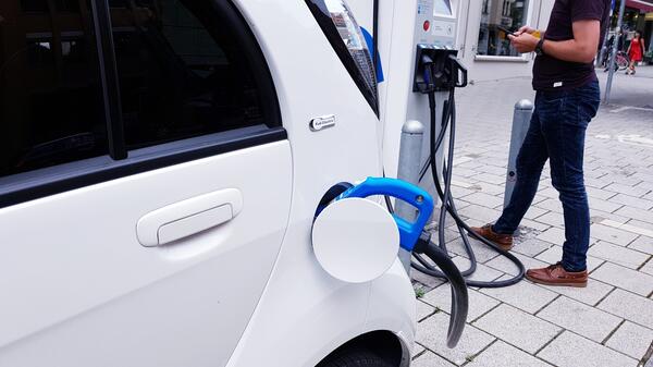 samochód elektryczny
