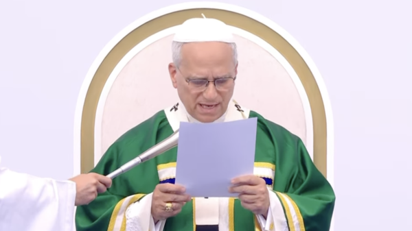 Tłumy wiernych w Lourdes. Leon XIV: Nie lękajcie się burz tego świata