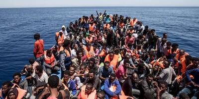 rekordowy napływ nielegalnych imigrantów na Wyspy Brytyjskie