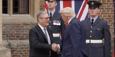 Spotkanie Trumpa ze Starmerem rozpoczęte