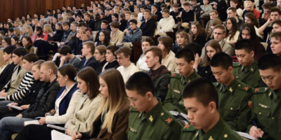 Chińscy studenci w AszWoj