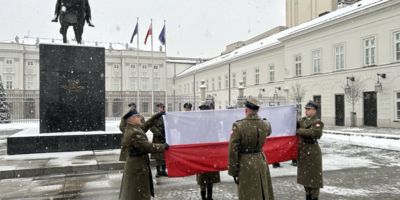 Flagi z Pałacu Prezydenckiego