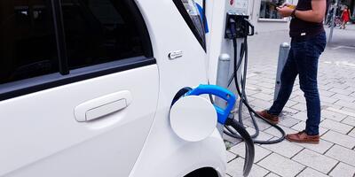samochód elektryczny