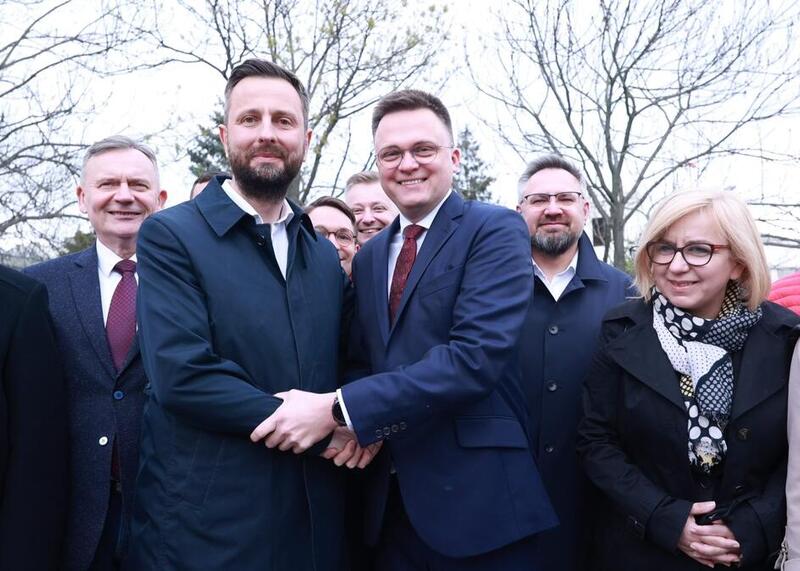 Kosiniak-Kamysz pod ostrzałem za wykorzystanie wojska w kampanii prezydenckiej Hołowni