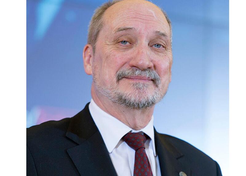 Czy ręce tzw. ludowej sprawiedliwości po raz kolejny dosięgną Antoniego Macierewicza? Bojownik o wolną Polskę wielokrotnie siedział za kratami w PRL
