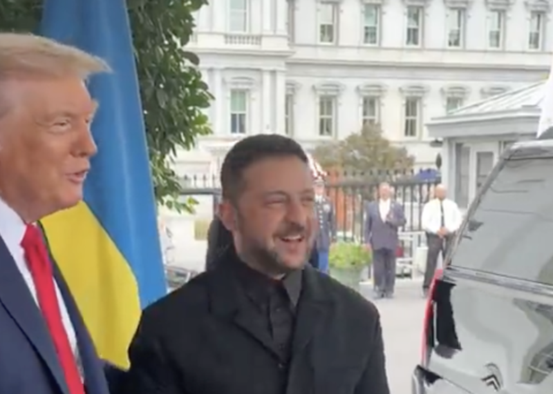 Zełenski w marynarce na spotkaniu z Trumpem