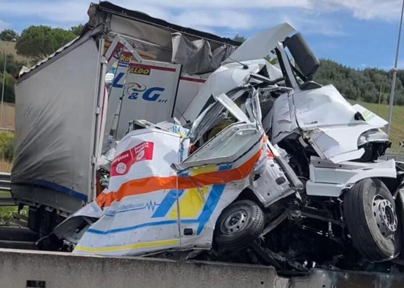 tragiczny wypadek na autostradzie we Włoszech