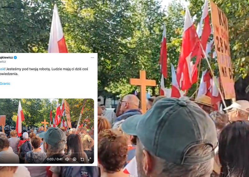 Protest Roberta Bąkiewicza przed KPRM