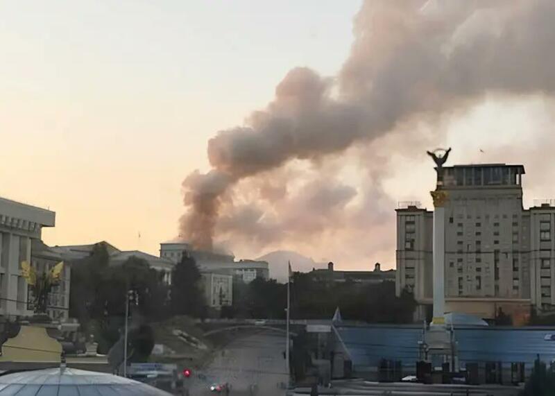 Atak Rosji na Kijów. Uszkodzona siedziba rządu