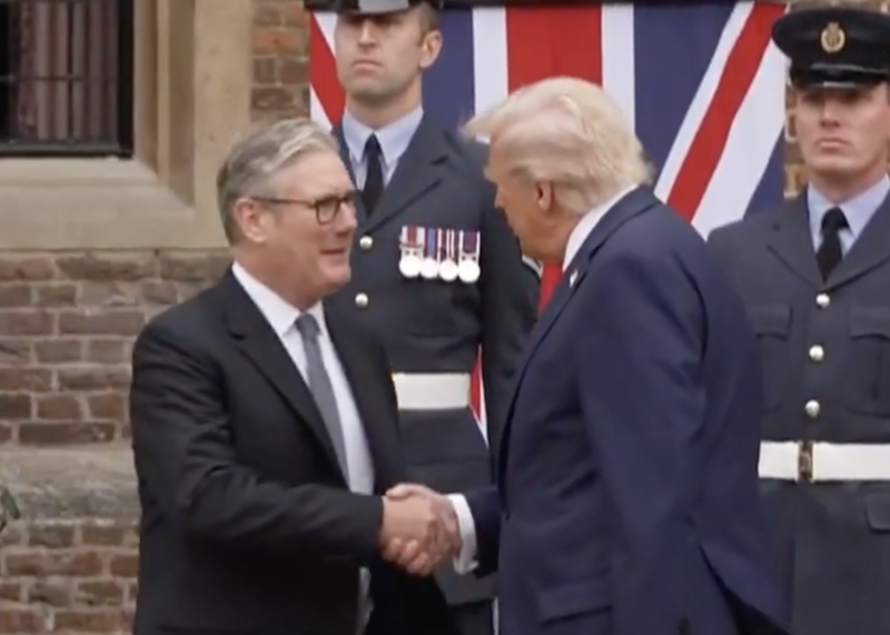 Spotkanie Trumpa ze Starmerem rozpoczęte