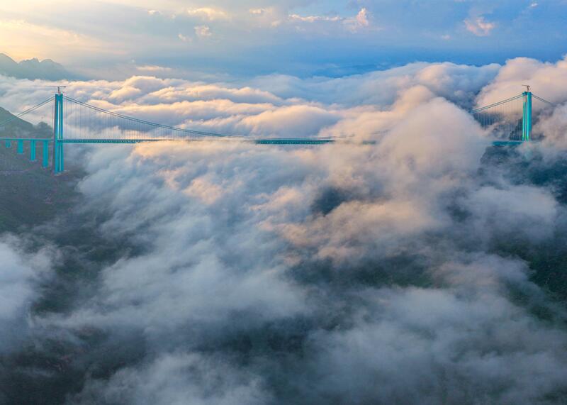 Huajiang Grand Canyon Bridge