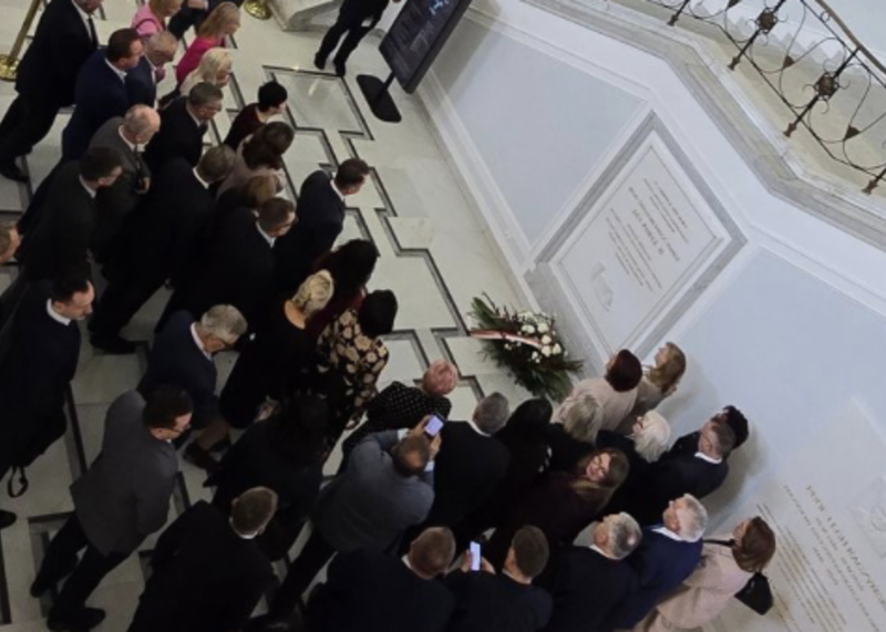 Posłowie sami uczcili rocznicę wyboru św. Jana Pawła II. Sejm przemilczał rocznicę?