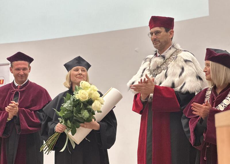 Vera Jourova z tytułem honoris causa