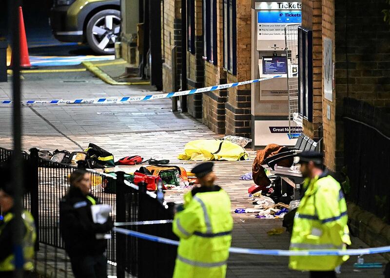 masowy atak w Huntingdon