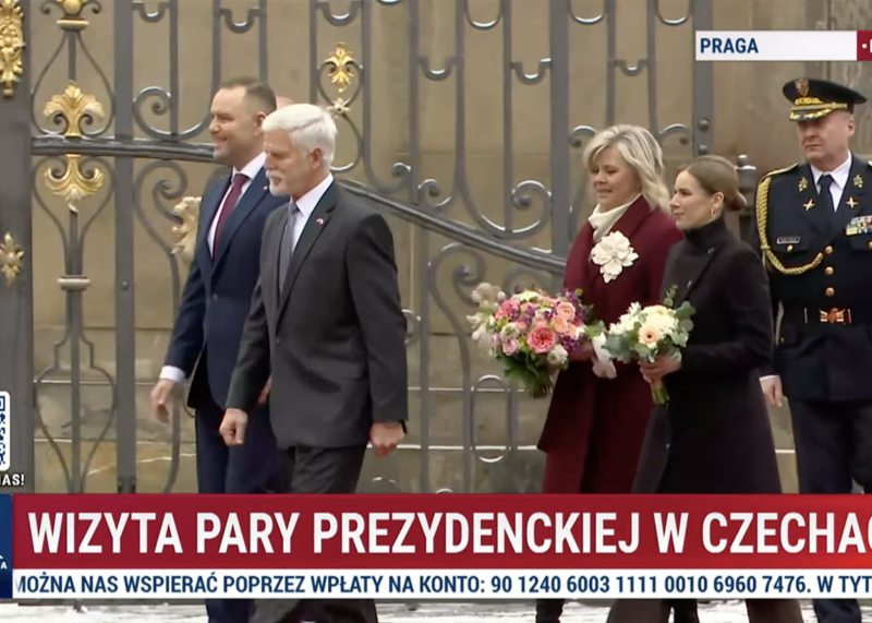 Prezydent Karol Nawrocki rozpoczął wizytę w Czechach od uroczystego powitania na Zamku Praskim