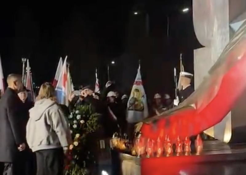 Prezydent Karol Nawrocki oddał hołd ofiarom Grudnia 1970 w Gdyni