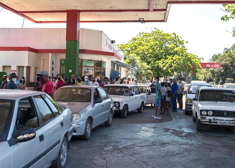 stacja benzynowa na Kubie