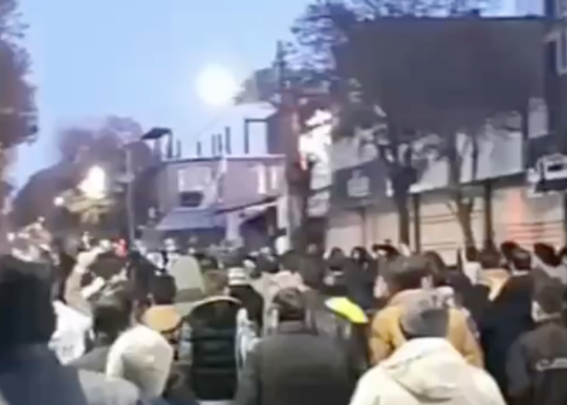 Iran pogrążony w chaosie