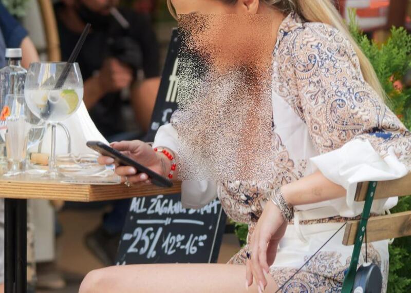 kobieta w restauracji