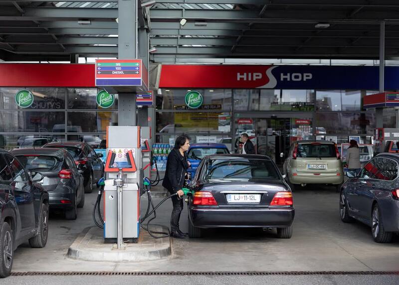 słoweńska stacja benzynowa