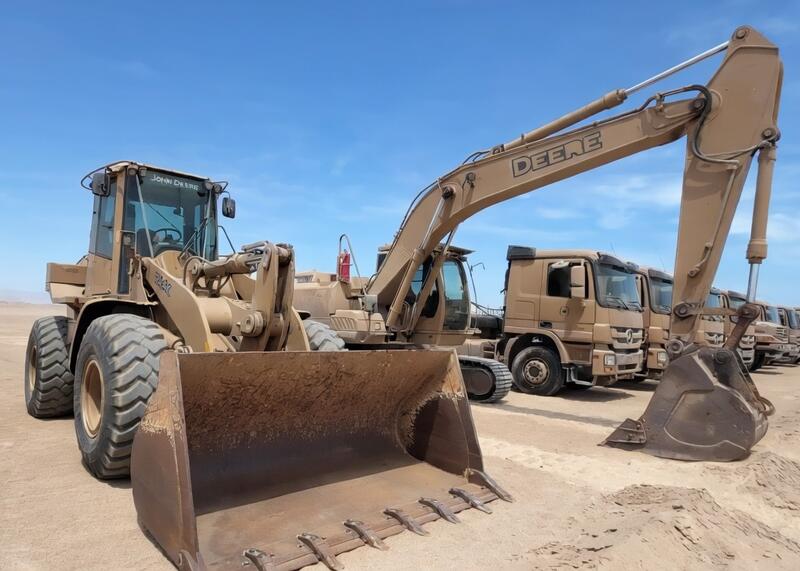 ciężki sprzęt na granicy z Peru