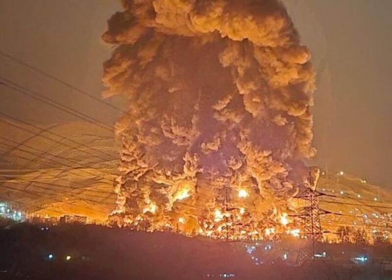 trafione zbiorniki z ropą