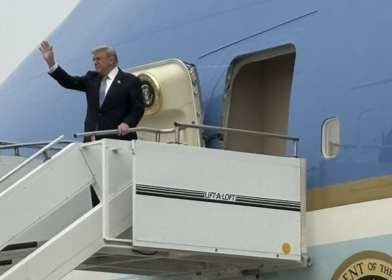 Donald Trump opuszcza Pekin