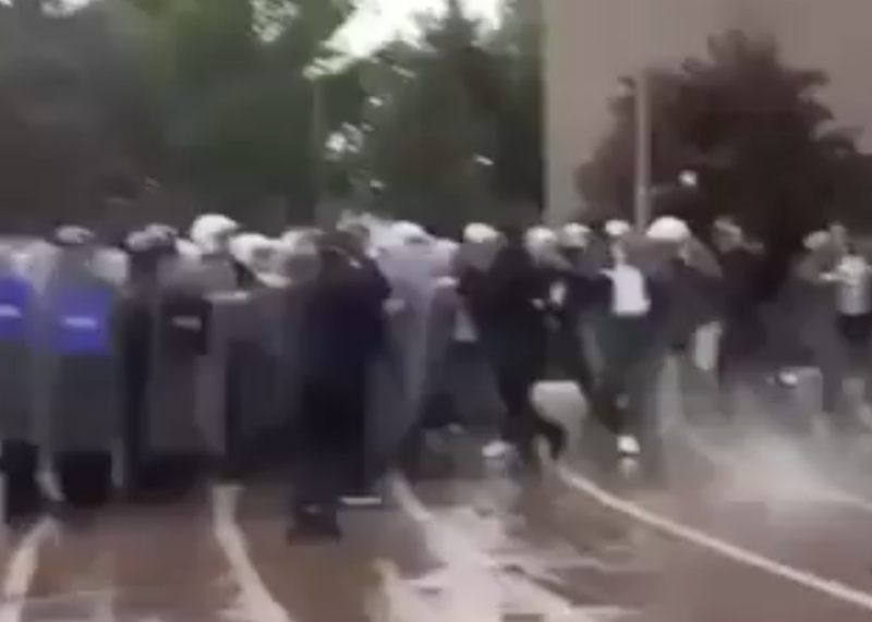 Starcia przed siedzibą tureckiej opozycji w Ankarze