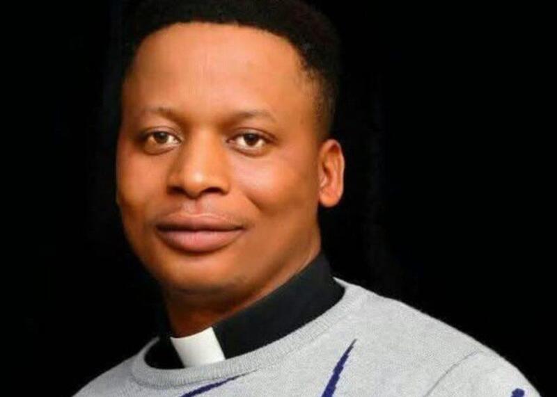 Uwolniono porwanego księdza w Nigerii