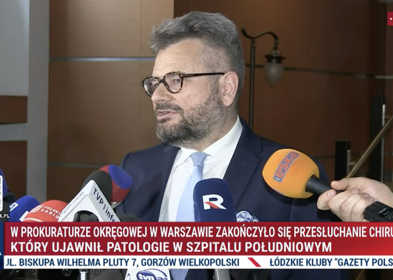 Rzecznik prasowy Prokuratury Okręgowej w Warszawie prokurator Piotr Skiba podczas briefingu w siedzibie prokuratury w Warszawie