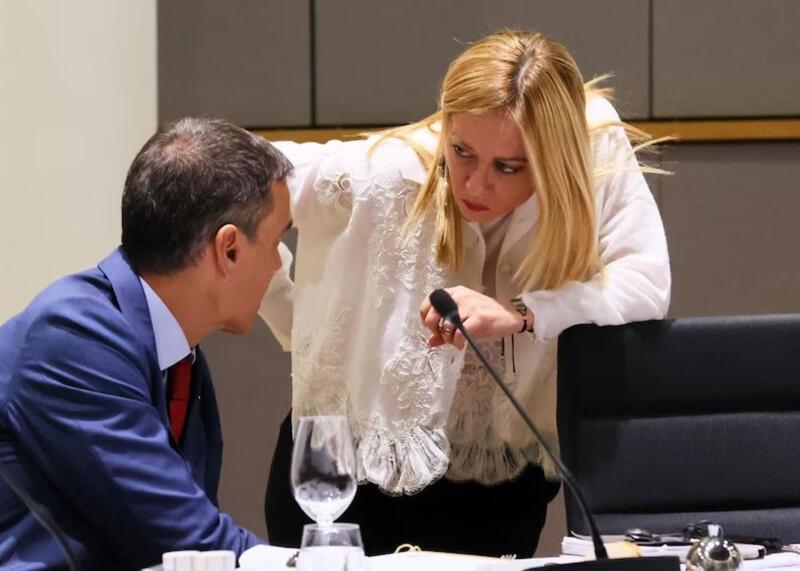 Giorgia Meloni i Pedro Sanchez