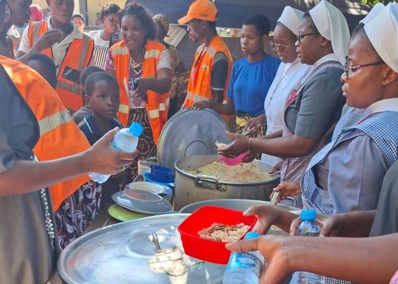 Mozambik po powodziach. Misjonarki objęły pomocą 1600 poszkodowanych