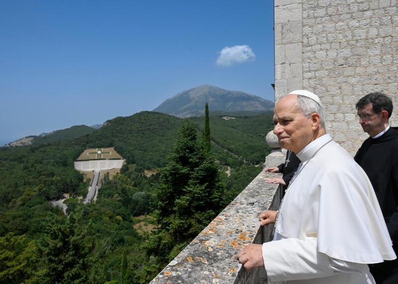 Leon XIV na Monte Cassino