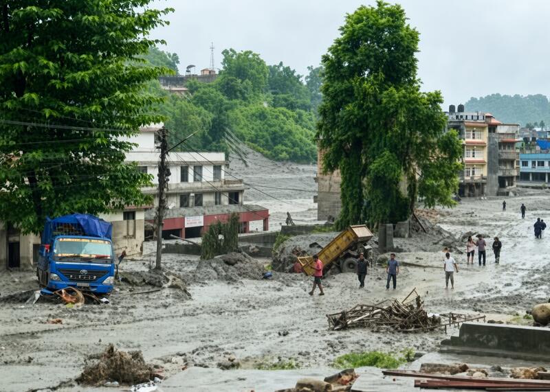 Nepal po powodzi błotnej